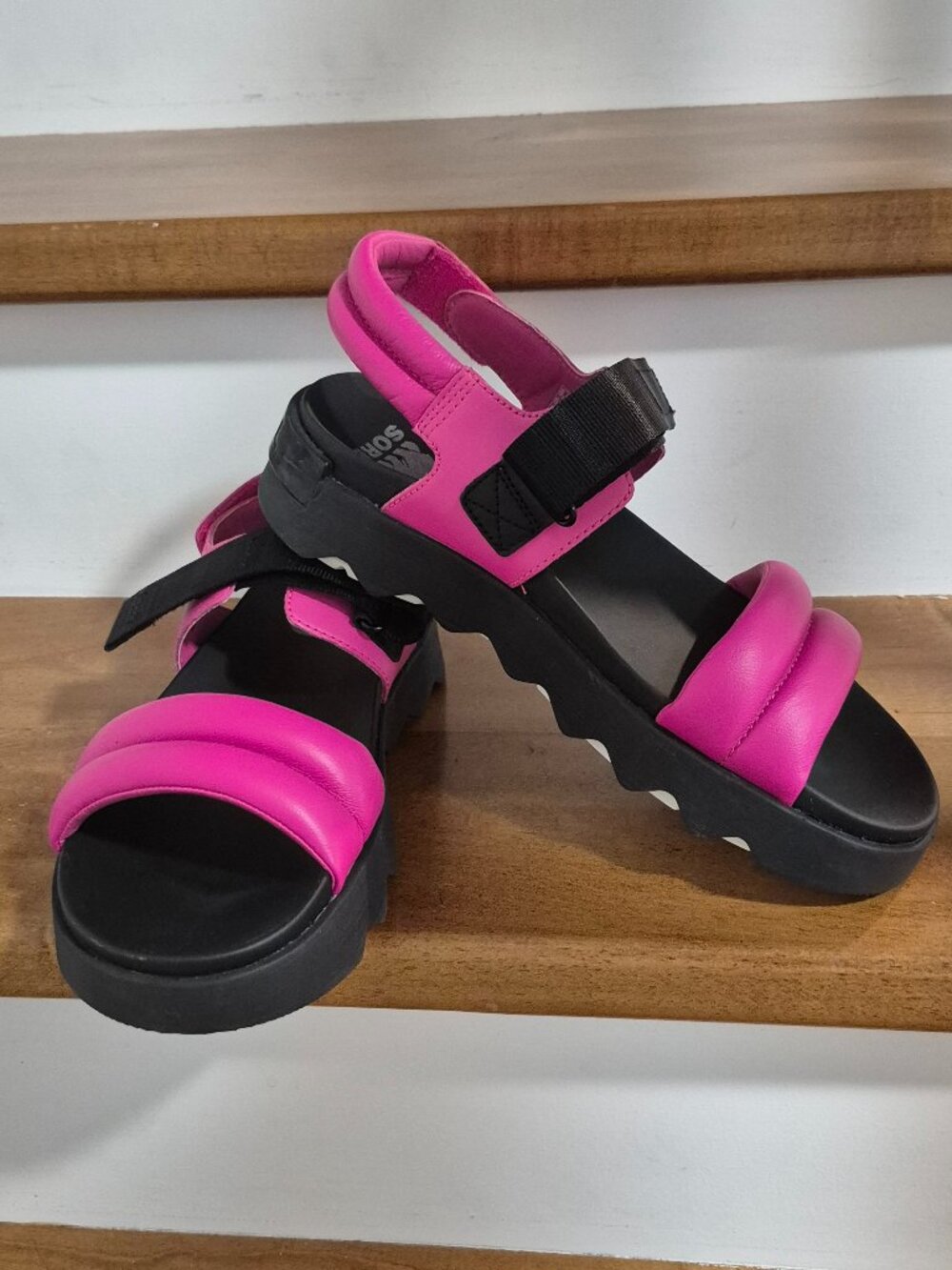SOREL SANDALS - Size 8.5M.  NWOT
